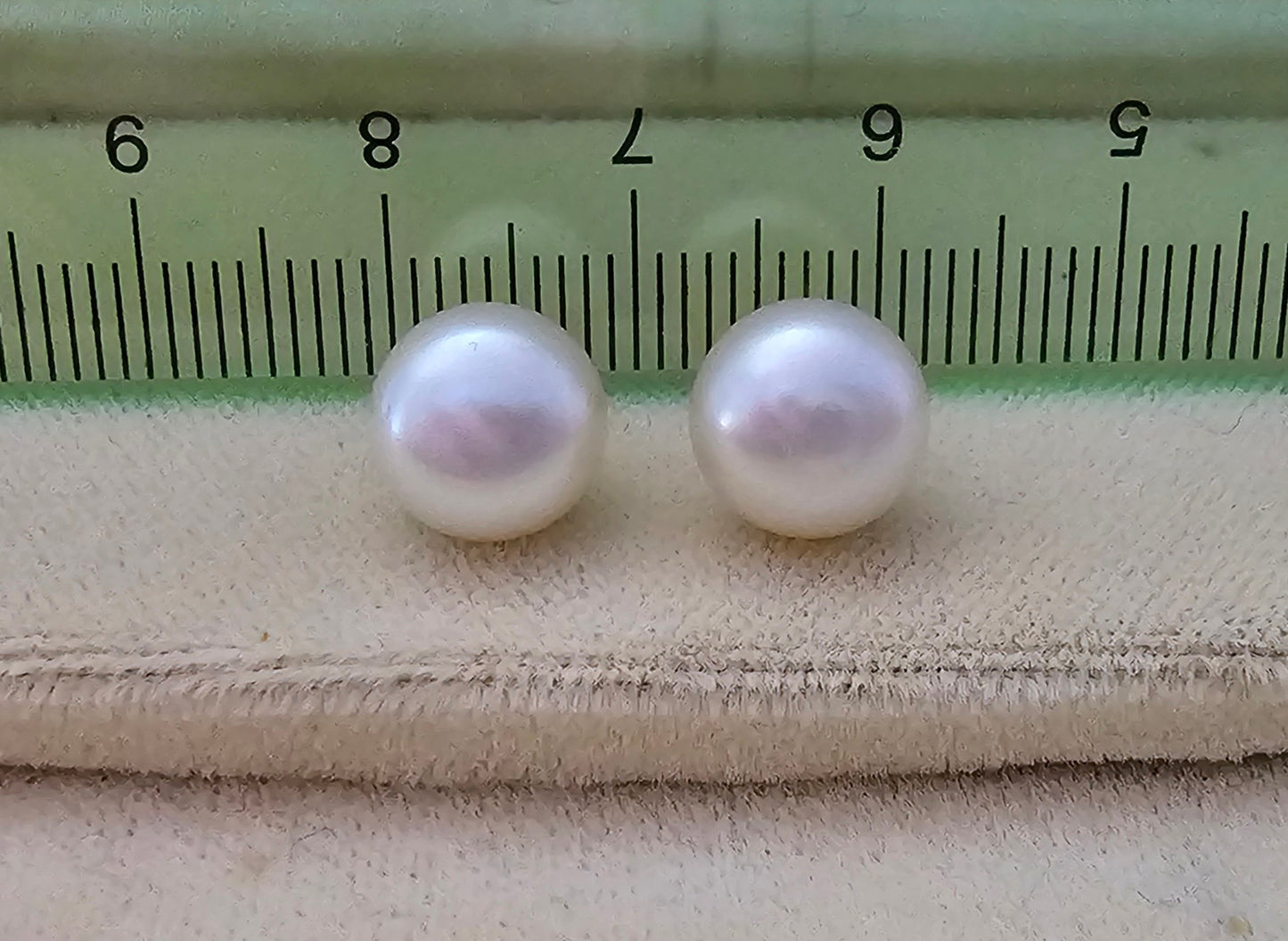 Pretty cultured pearl button stud earrings 9mm diameter with ivory gold tones