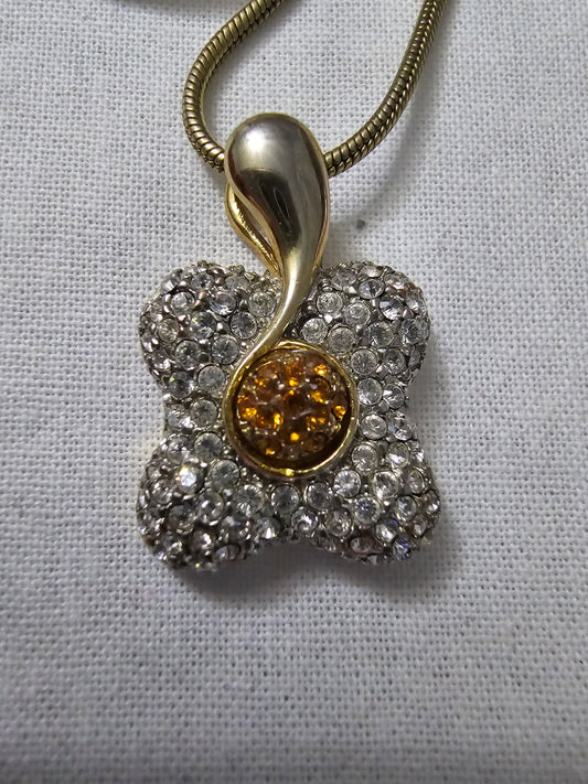 Flower pendant and chain, super sparkly 💖